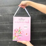 Phân phối set Quà Tặng Sữa Tắm Enchanteur Naturelle Hương Hoa Iris & Tẩy Tế Bào Chết Body (Set Màu Hồng)