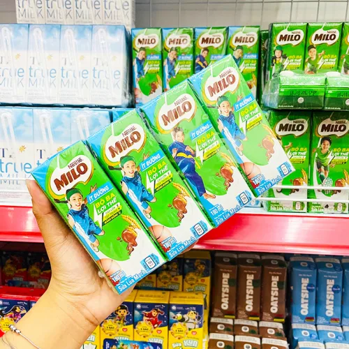 Sữa Lúa Mạch Ít Đường Nestle Milo Lốc 4 Hộp Lớn (180ml/Hộp)