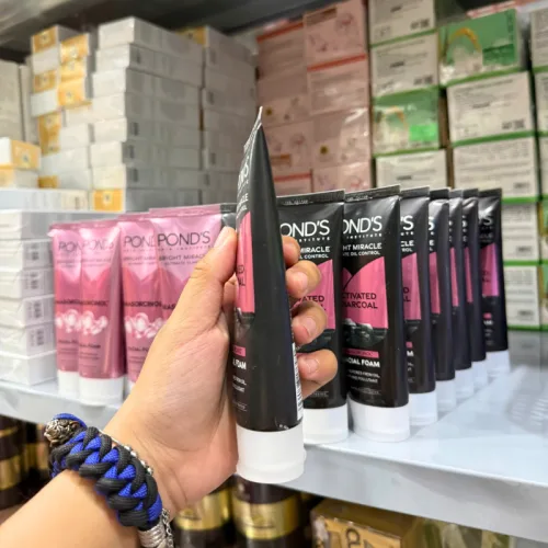 Sữa Rửa Mặt Pond's Skin Institute Activated Charcoal Màu Đen 100g