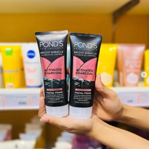 Sữa Rửa Mặt Pond's Skin Institute Activated Charcoal Màu Đen 100g