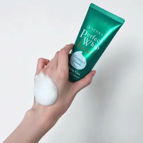 Phân phối sữa Rửa Mặt Senka Perfect Whip Chiết Xuất Rau Má Màu Xanh Lá Dịu Nhẹ Cho Da Nhạy Cảm 100g