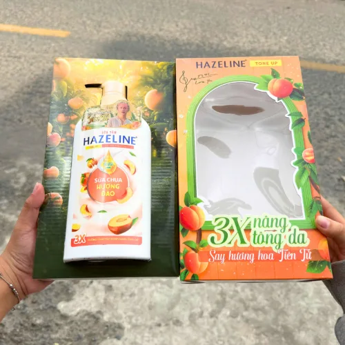Khám phá Sữa Tắm Hazeline Nâng Tông Da Sữa Chua Hương Đào 667ml thuộc nhóm hazeline