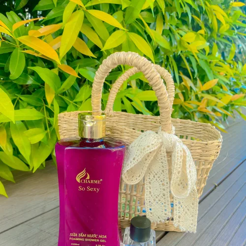 Sữa tắm nước hoa Charme So Sexy Foaming Shower Gel, 250ml
