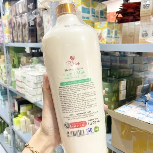 Sữa tắm Yoo White Shower Cream sữa dê và ngọc trai 1200ml vòi nhấn