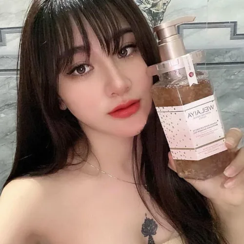 Sữa tắm Weilaiya Grand Rose Extracts hoa hồng Damask 450ml