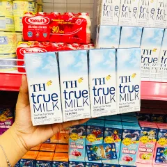 Sữa Tươi Tiệt Trùng Có Đường TH True Milk Lốc 4 Hộp Lớn (180ml/Hộp)