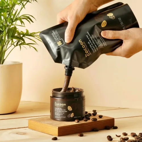 Đã có hũ đang dùng, túi refill giúp châm lại thuận tiện hơn — Tẩy Tế Bào Chết Body Cà