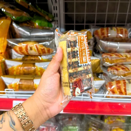 Thùng 28 Cái Bánh Bánh Bông Lan Phủ Hạt Phỉ Obalab Vị Socola 68g/Cái