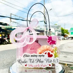 Túi Quà Tặng 8-3 Sữa Tắm Nước Hoa Charme Chance Hồng 250ml + Nước Hoa Charme Chance (Có Đèn Chớp)
