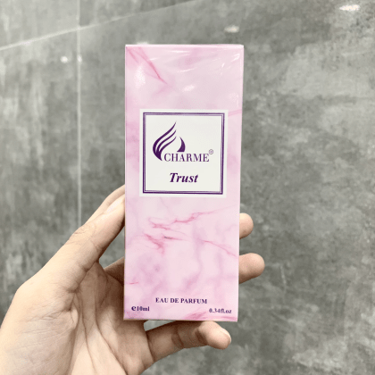 Nước hoa Charme Trust 10ml là mùi hương cực kỳ ngọt ngào dành cho cô nàng theo đuổi phong cách quyến rũ
