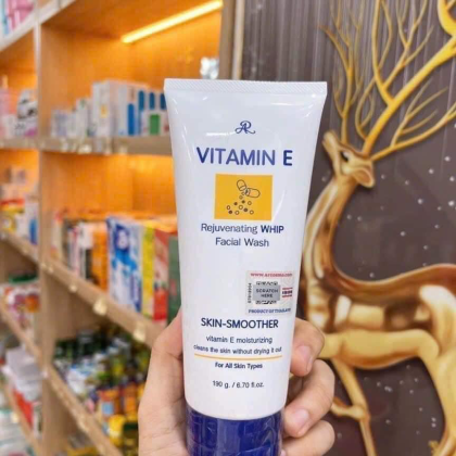 Sữa Rửa Mặt Vitamin E Aron Thái Lan 190g Làm sáng da cân bằng độ ẩm