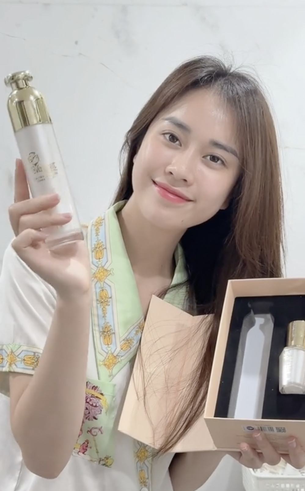 Muốn "chuyện yêu" lúc nào cũng nồng nhiệt và thăng hoa như Lần đầu tiên thì hãy chăm sóc thật đặc biệt cho "cô bé", "cậu bé" của mình bằng Tinh chất lửa tình Evamost Premium nhé