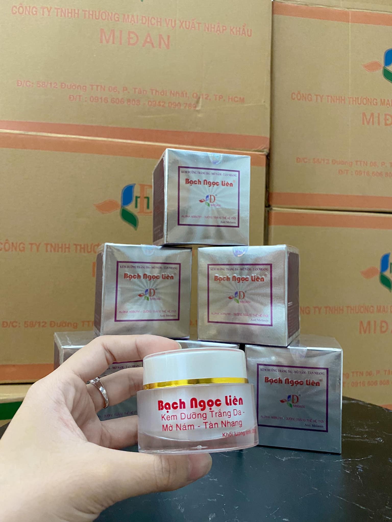 Bạch Ngọc Liên tím dòng kem face dưỡng trắng da mờ nám tàn nhang