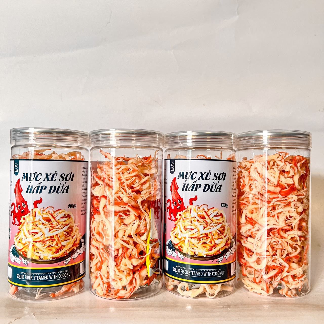 Tết này shop em có bán thêm đồ ăn vặt nha khách có đầy đủ các món luôn ạ