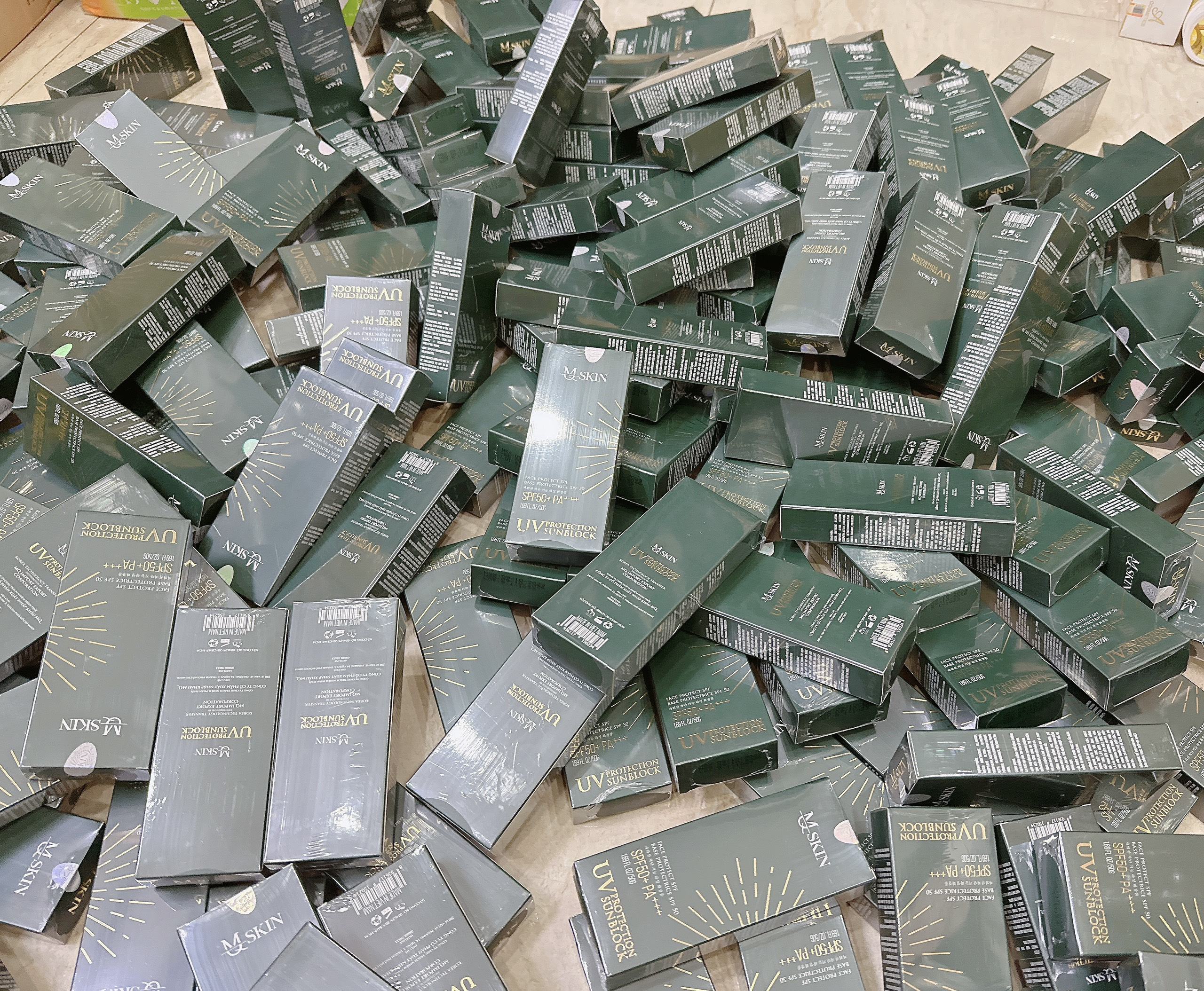 Kem chống nắng MQSkin có chỉ số chống nắng cao bảo vệ da và ngăn bụi bẩm và vi khuản trên da
