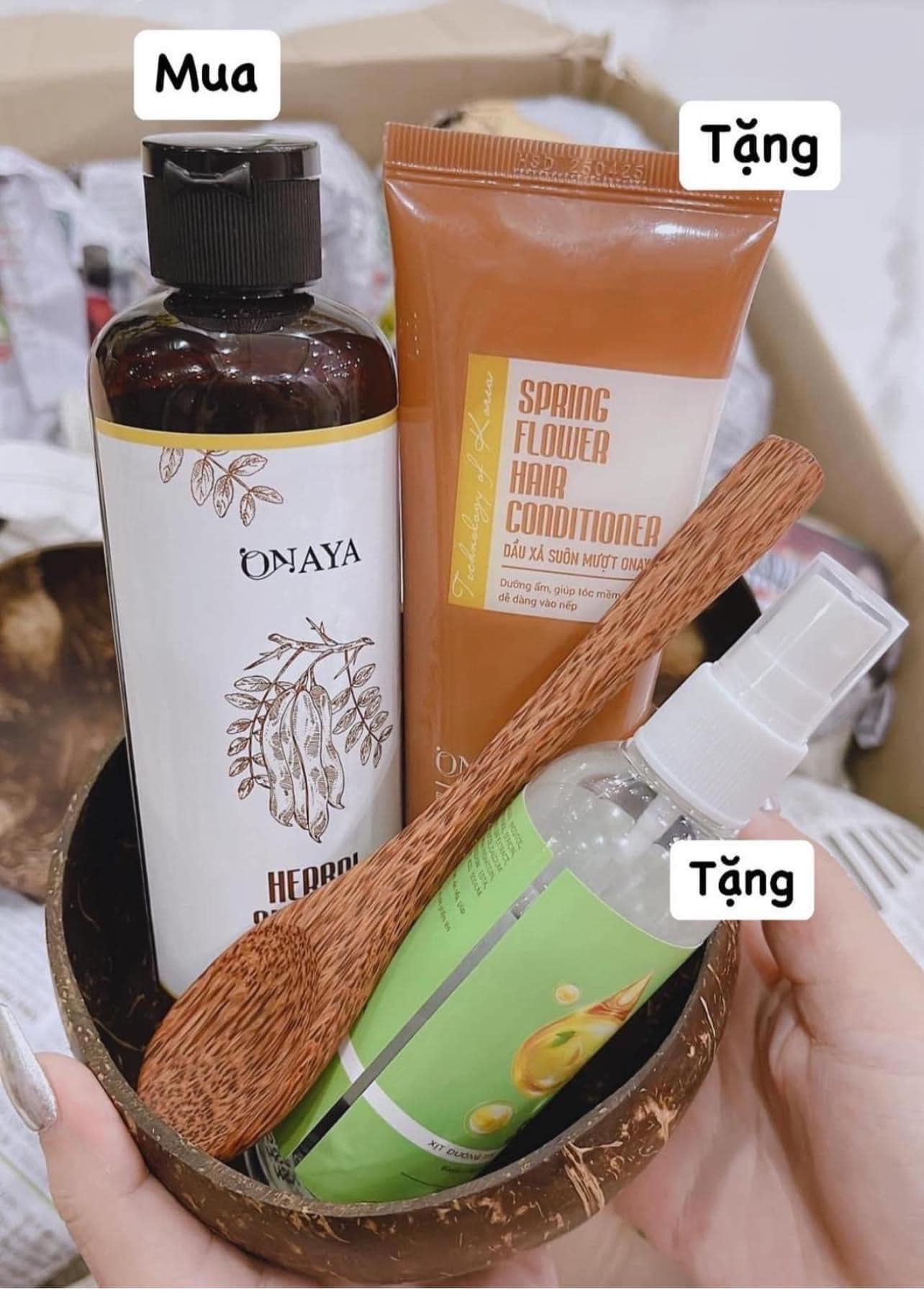 Dầu Gội Cao Thảo Dược Onaya