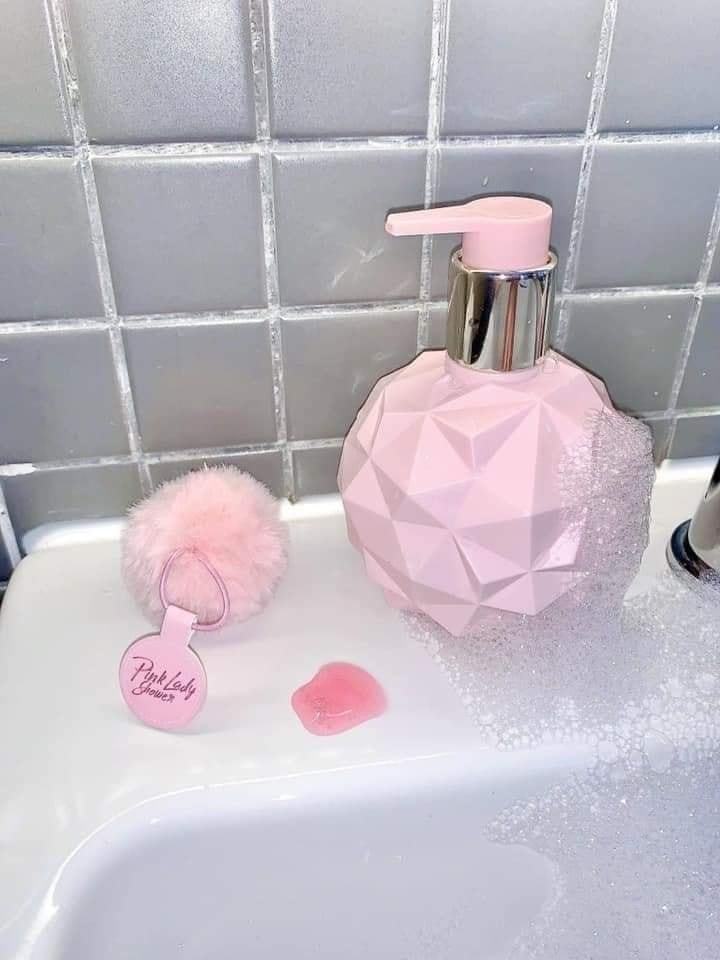 Sữa Tắm Xông Trắng Pink Lady Cái tên được săn lùng rộn ràng nhất hiện nay