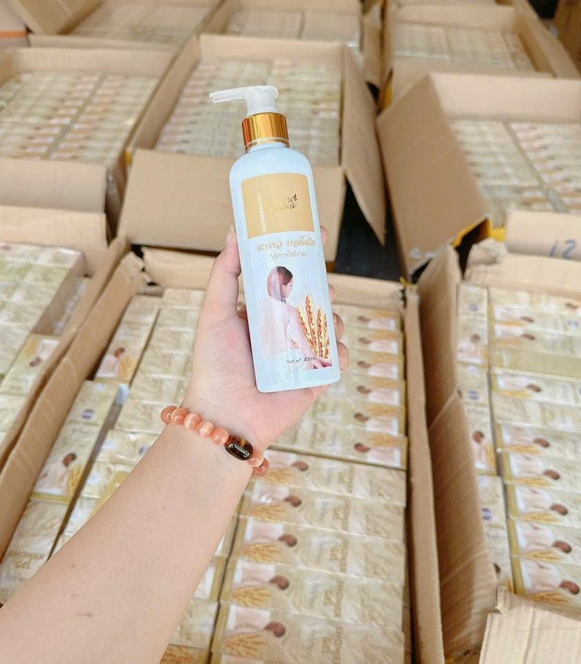 Sữa tắm Erina lúa mạch sữa non 300ml bất chấp mọi loại da