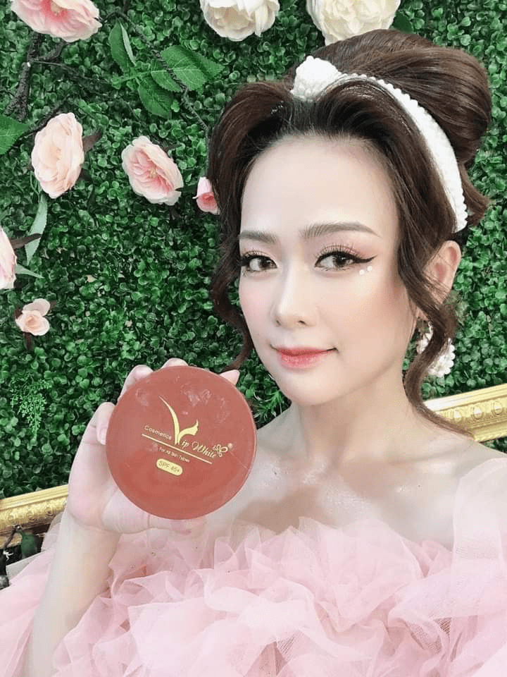 Kem body thượng lưu VIP white giúp bạn có một làn da trắng sáng, mịn màng không tì vết