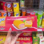 Bánh Bông Lan Tipo Cuộn Kem Ngọt Hương Dâu 360g