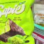 Bánh Sapie Mềm Phủ Socola Cốm Non 198g - Bịch Xanh Lá