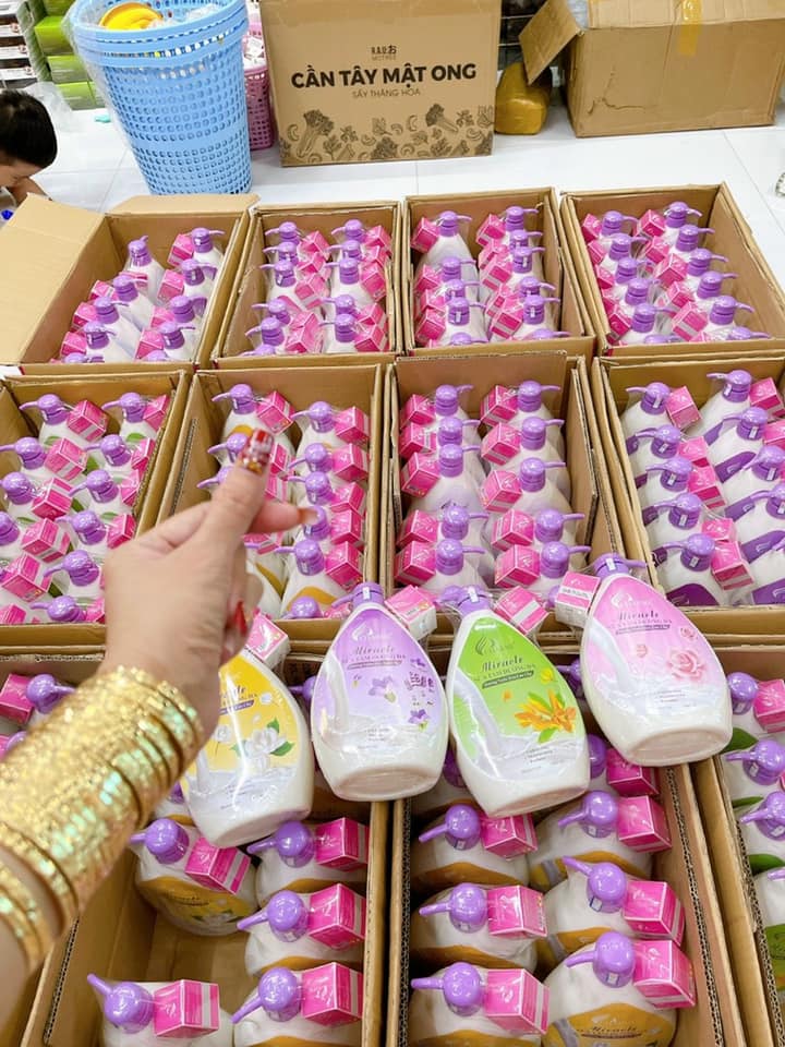 Sữa Tắm Nước Hoa Charme Miracle 1000ml Hương Hoa Hồng 5 Sữa Tắm Nước Hoa Charme Miracle 1000ml Hương Hoa Hồng
