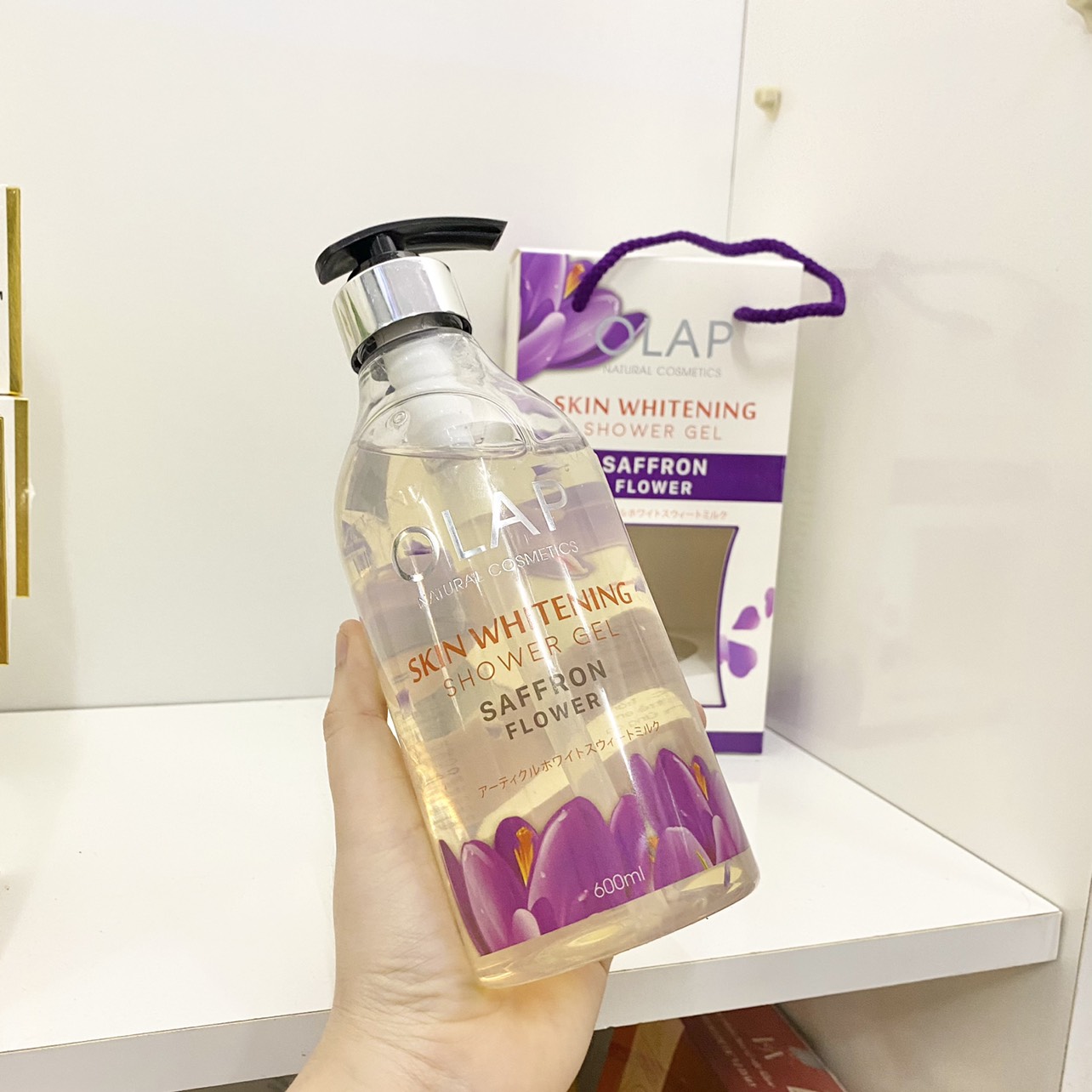 14805-z2940045967627-25e2b4c534de9bd030458003e6bbb5c3-10.jpg Sữa Tắm Trắng Da Olap French Màu Tím 600ml - 8938519955936