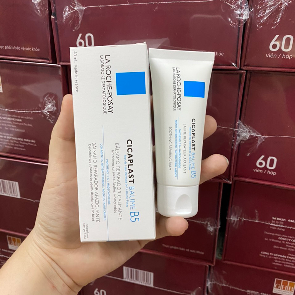 15358-0848417576-z2611307767204-9966da62313a56ac6675a4675b05e8a0-6.png Kem Dưỡng Da La Roche Posay Làm Dịu Hỗ Trợ Phục Hồi Da 40ml Hàng Công Ty Có Tem Phụ - 3337872412998