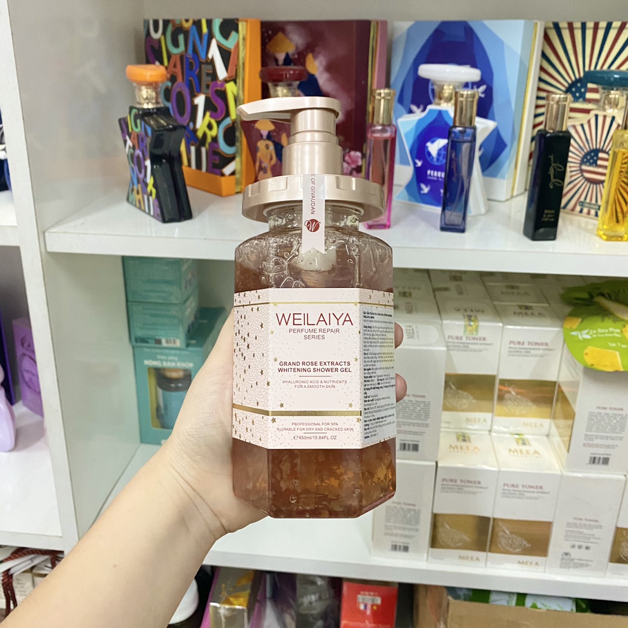 15878-z3125273883084-7805ff4425d24d603c4602d6907cfa24-9.jpg Sữa Tắm Trắng Da Cánh Hoa Hồng Weilaiya Damask 450ml Chính Hãng - 6971025880783