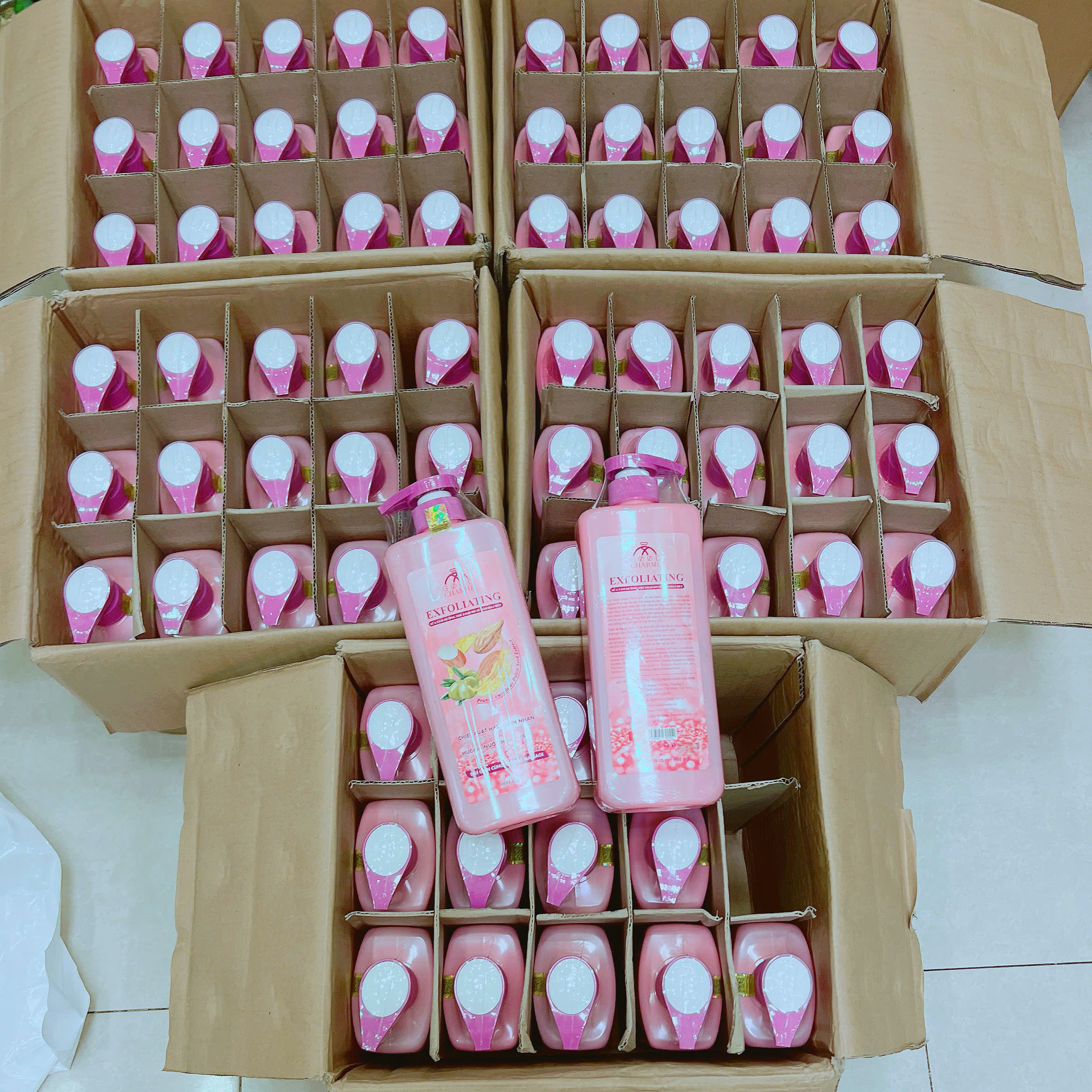 16130_z7210277005877-719e02440361985bdd02483ef15b7bbf_20251110220343.png Sữa Tắm Cho Nữ Tẩy Tế Bào Da Chết Charme Exfoliating Hạt Hạnh Nhân Hương Nước Hoa Pháp 900ml - 8936194691552