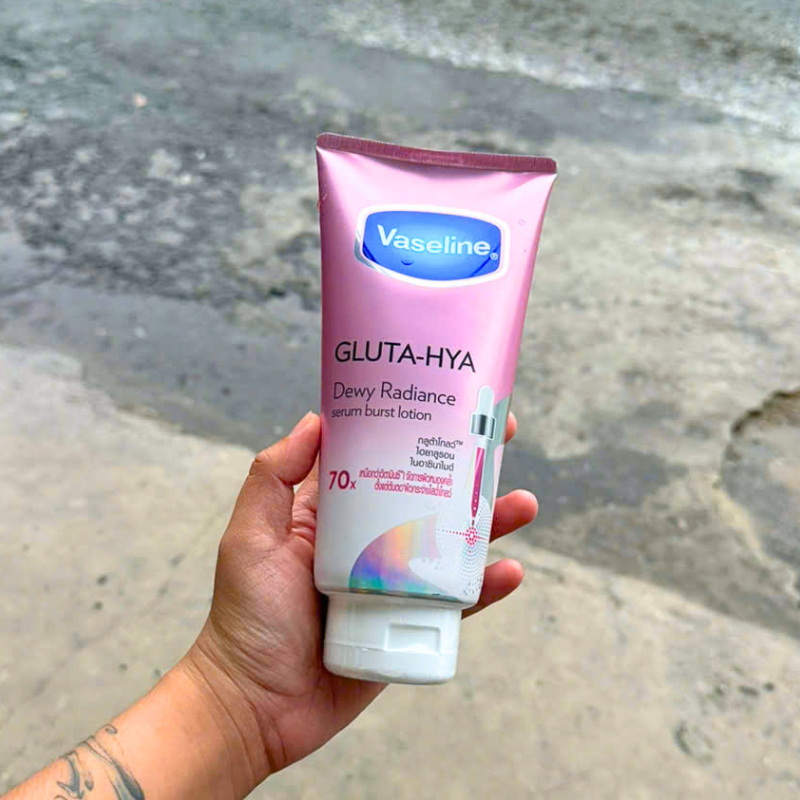 16317_11_20260611180531-1.png Sữa Dưỡng Thể Vaseline 70X Màu Hồng 300ml (Hàng nhập khẩu có tem phụ) - Phiên Bản Mới - 8851932427722