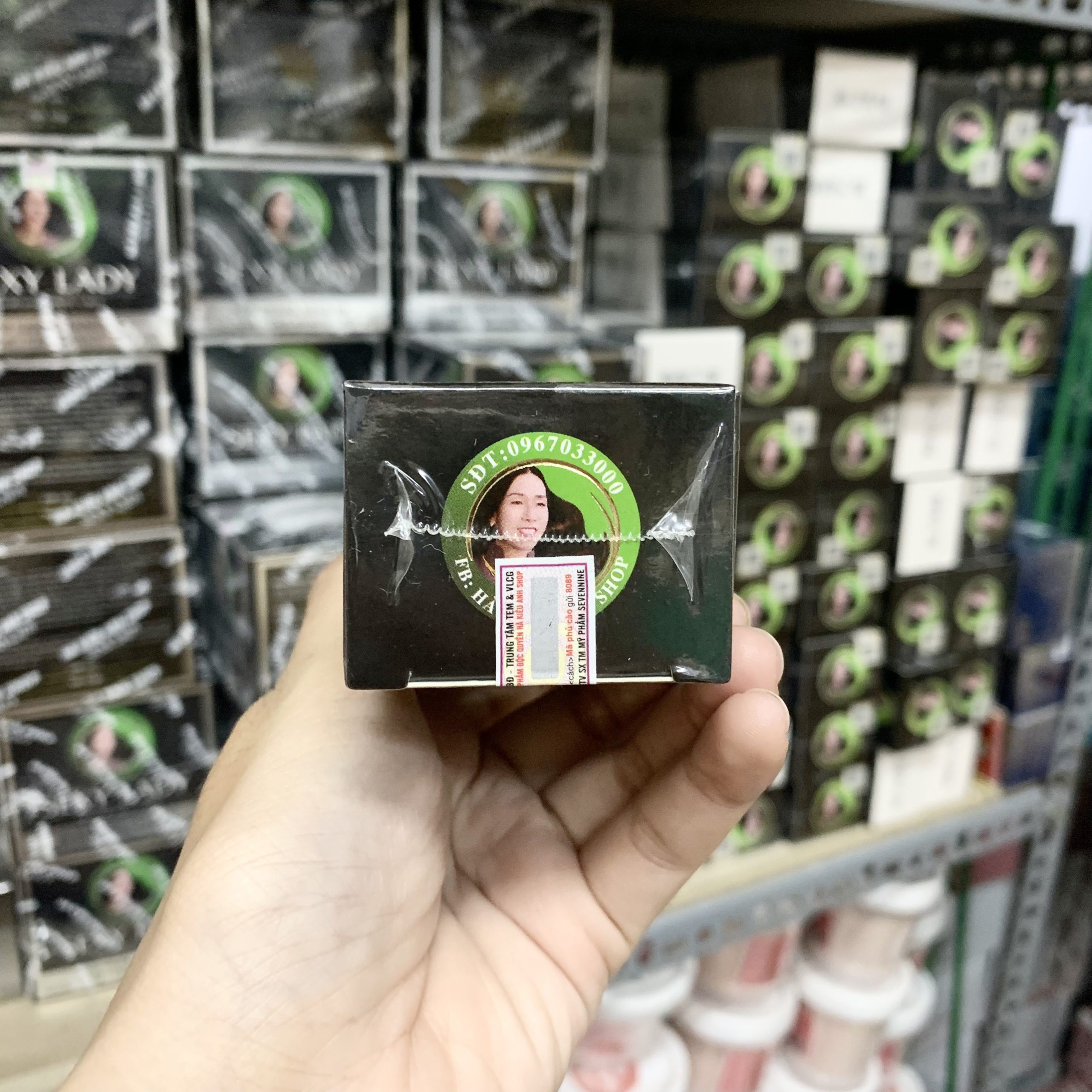 16816-z3462078017085-75352e936d5b6ea8d90901c52f82bcc1-4.jpg Kem Chống Nắng Sexy Lady Hà Kiều Anh Shop - 8936088011794