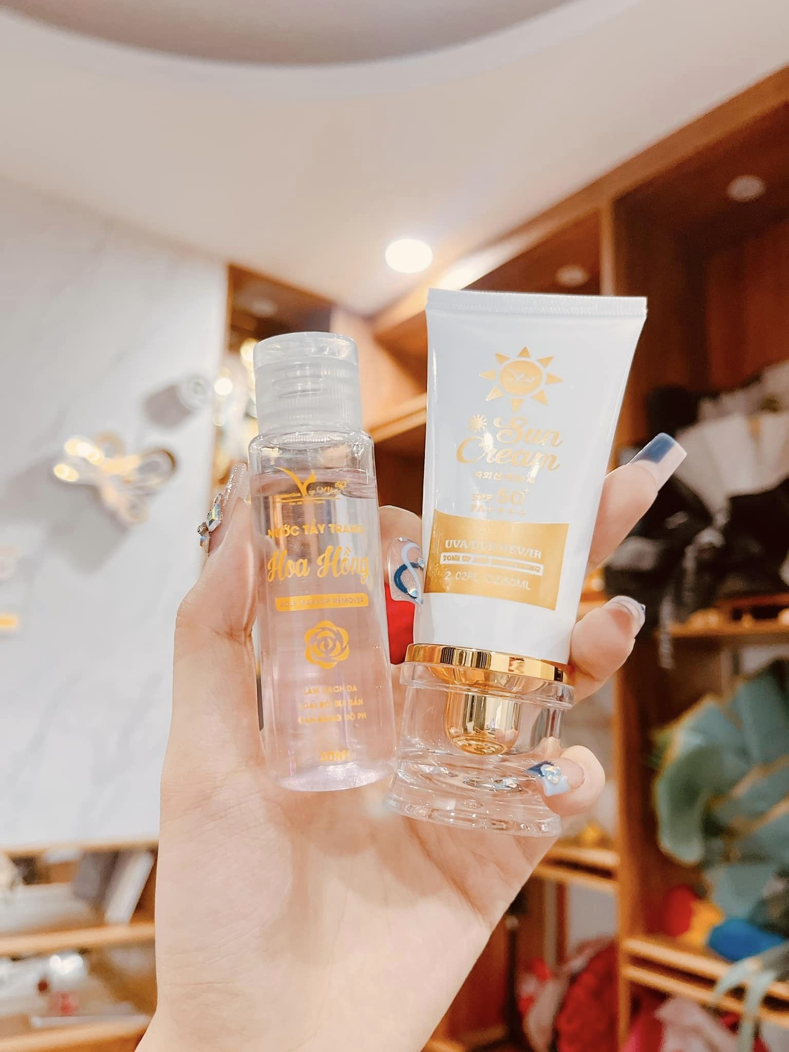 17760-299098614-3236571393328170-6285643756254984741-n-5.jpg Kem Chống Nắng VIP White (Tặng 1 bịt sữa rửa mặt) - 8938521762317