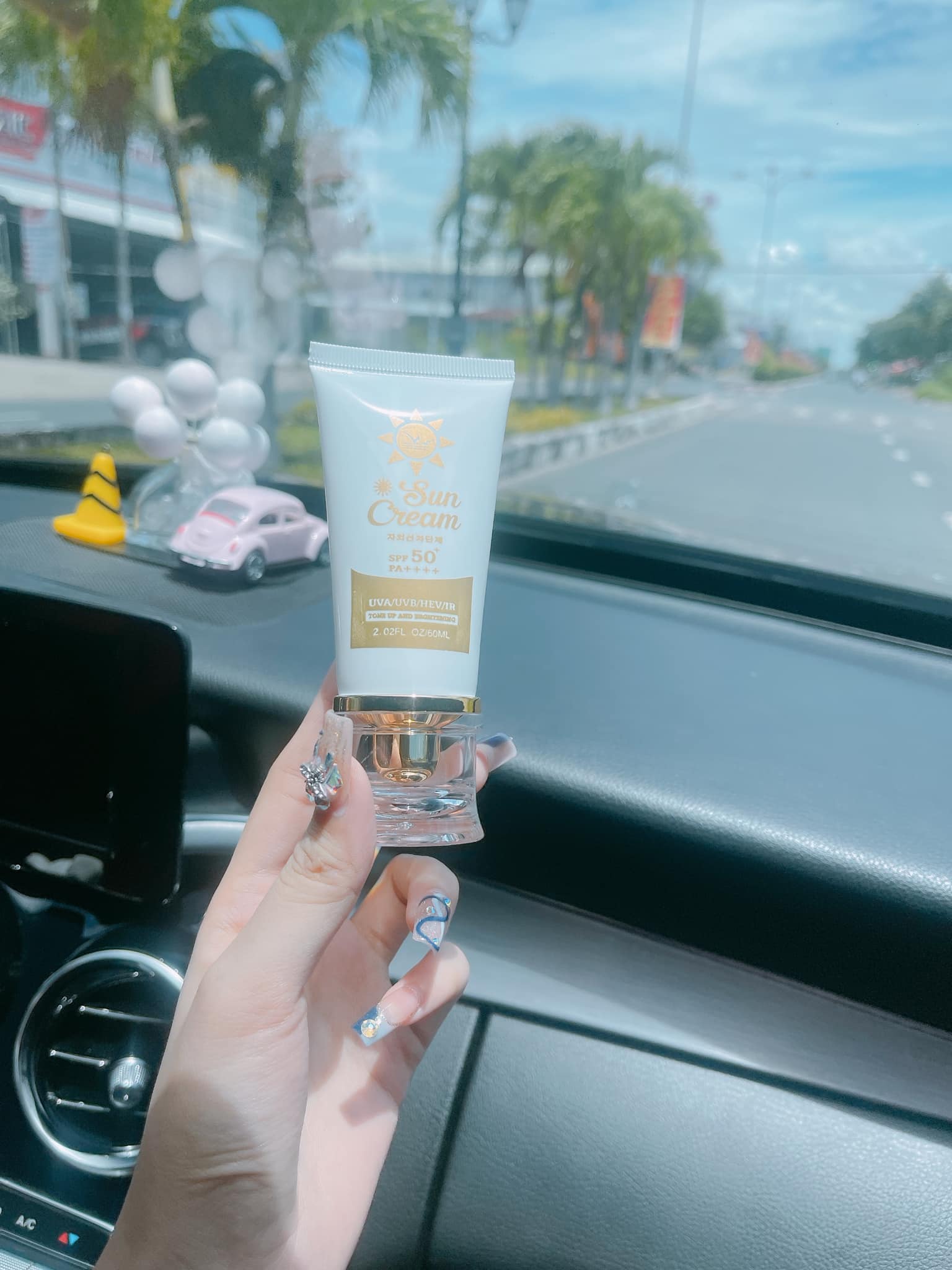 17760-300169761-3240887799563196-7407295475299585663-n-5.jpg Kem Chống Nắng VIP White (Tặng 1 bịt sữa rửa mặt) - 8938521762317