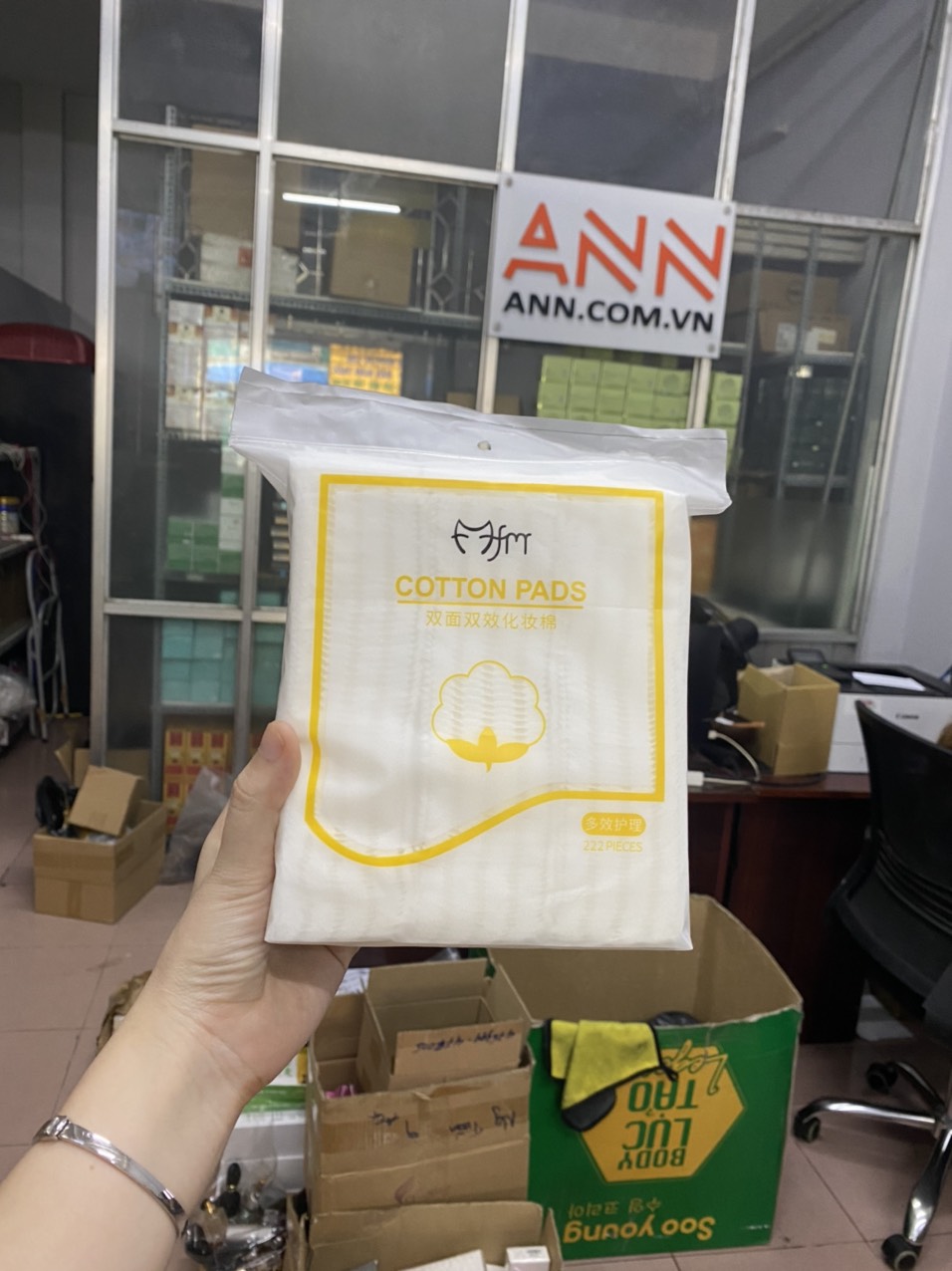 17936-z3811988586949-1daa4c9759a6f38142faefbaaf9de7bc-1.jpg Bông tẩy trang con mèo fm cotton pads 3 lớp 222 miếng - 6951939796783