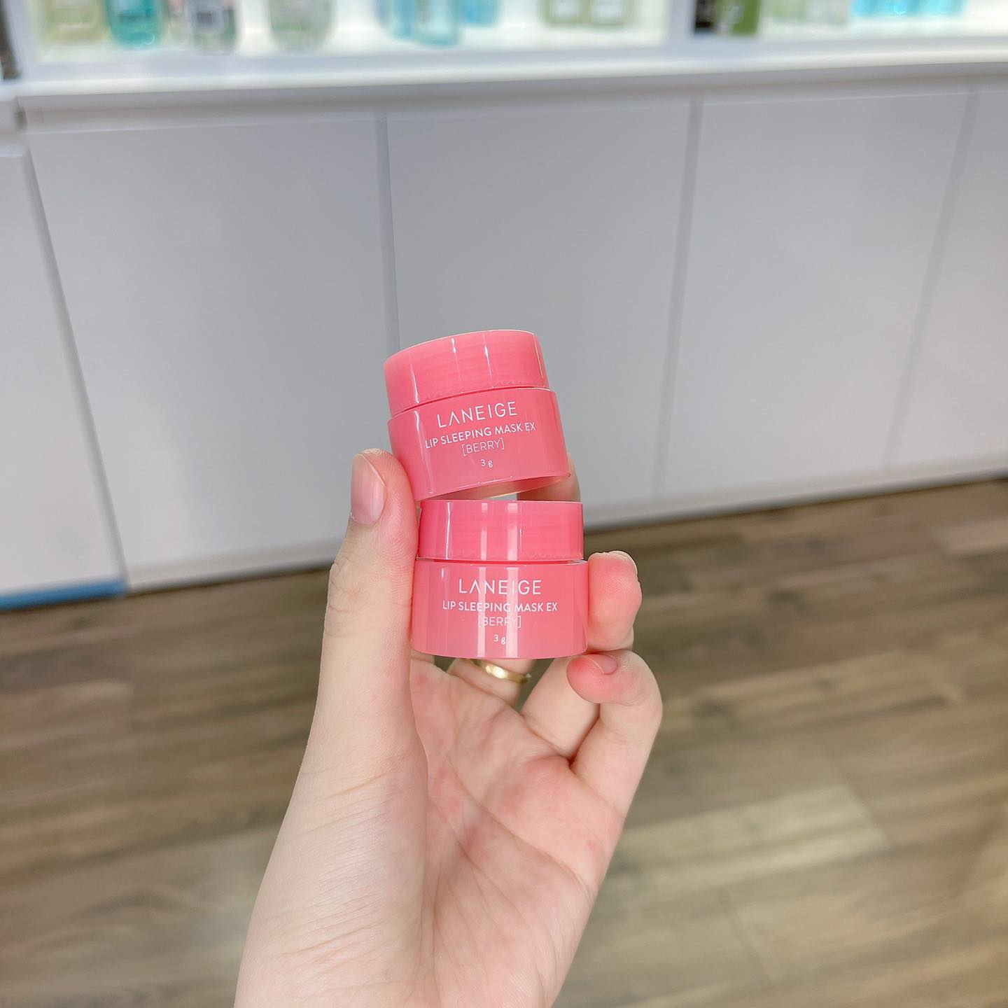 18060-311610992-461655289361584-3406362471670142492-n-2.jpg Mặt Nạ Ngủ Môi Laneige Mini 3g Hương Quả Mọng Phiên Bản Hàn - NAMOI02