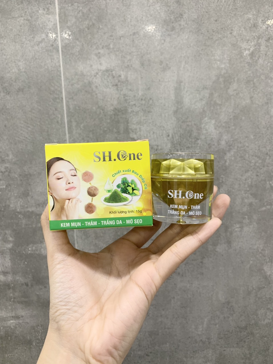 Kem Mụn Thâm Dưỡng Trắng Da SH One Chiết Xuất Rau Diếp Cá 4 Kem Mụn Thâm Dưỡng Trắng Da SH One Chiết Xuất Rau Diếp Cá