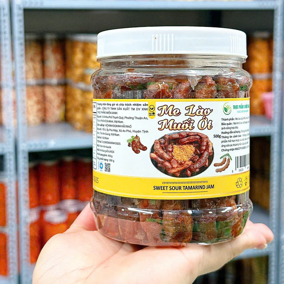 22542_z7198021958051-ef402e7799773f7276776c58d6325f3e_20251110174542-3.png Me Lào Muối Ớt Thơm Ngon 500g hộp - MLMT