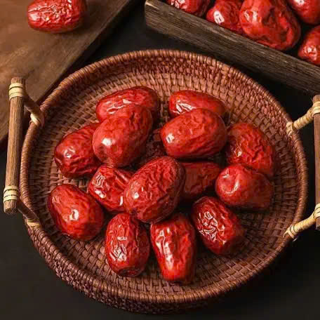 Táo Đỏ Hàn Quốc Hương Vị Thơm Ngon 350g 8 Táo Đỏ Hàn Quốc Hương Vị Thơm Ngon 350g