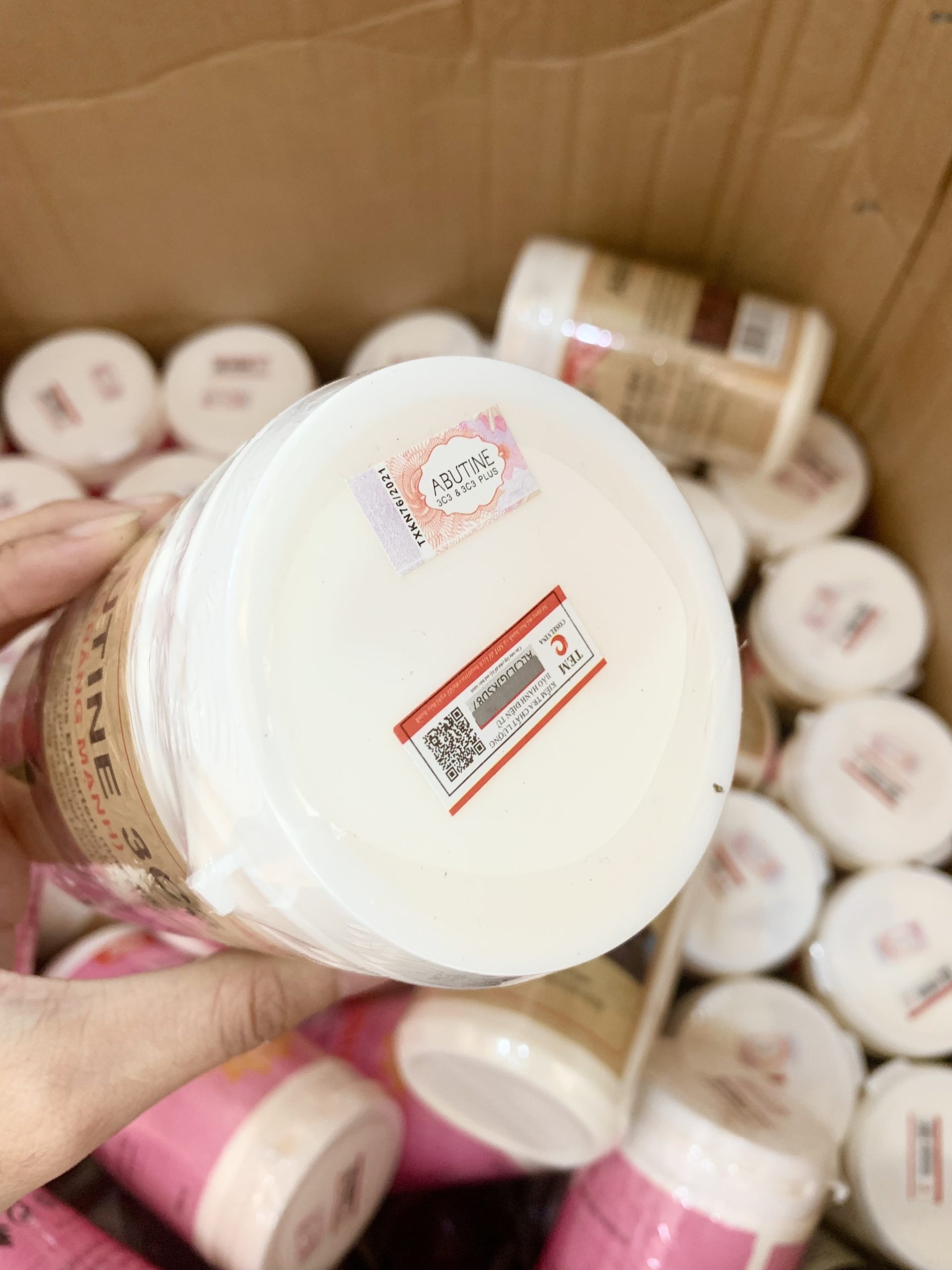 Kem Kích Trắng Abutine 3C3 Super White 500g 4 Kem Kích Trắng Abutine 3C3 Super White 500g