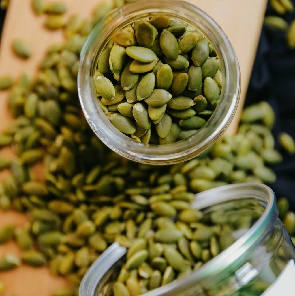 Phân phối hộp Quà Tết Hạt Bí Xanh Sấy Mộc Thơm Ngon 500g - Hộp Sun Khía 2 Phân phối hộp Quà Tết Hạt Bí Xanh Sấy Mộc Thơm Ngon 500g - Hộp Sun Khía