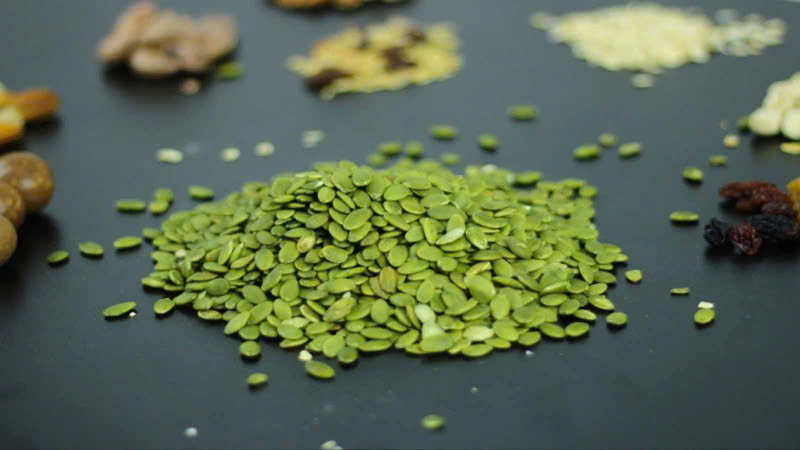 Phân phối hộp Quà Tết Hạt Bí Xanh Sấy Mộc Thơm Ngon 500g - Hộp Sun Khía 4 Phân phối hộp Quà Tết Hạt Bí Xanh Sấy Mộc Thơm Ngon 500g - Hộp Sun Khía