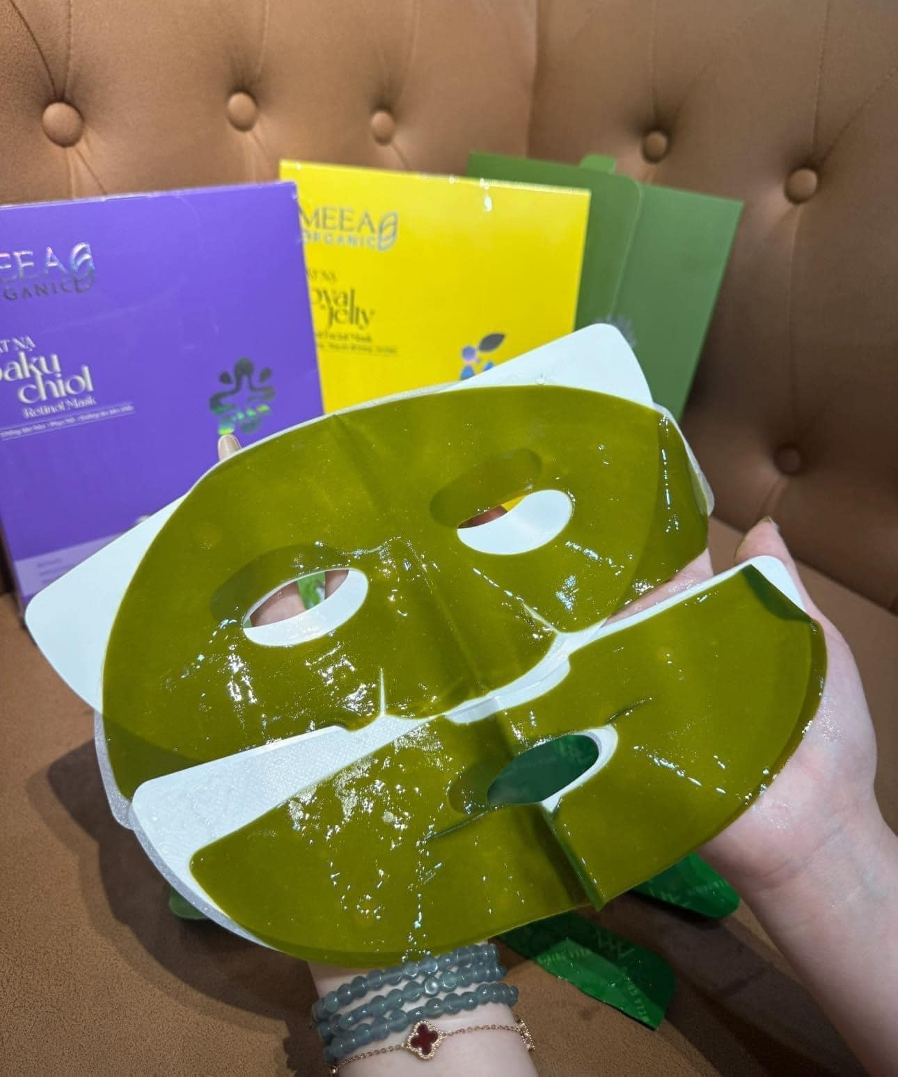 23597-408942758-2122380054782088-2762118976013701738-n-2.jpg Mặt Nạ Thạch Collagen Meea Organic Màu Xanh Ngãi Cứu Mugwort Mask Hộp 5 Miếng - 8938534672443