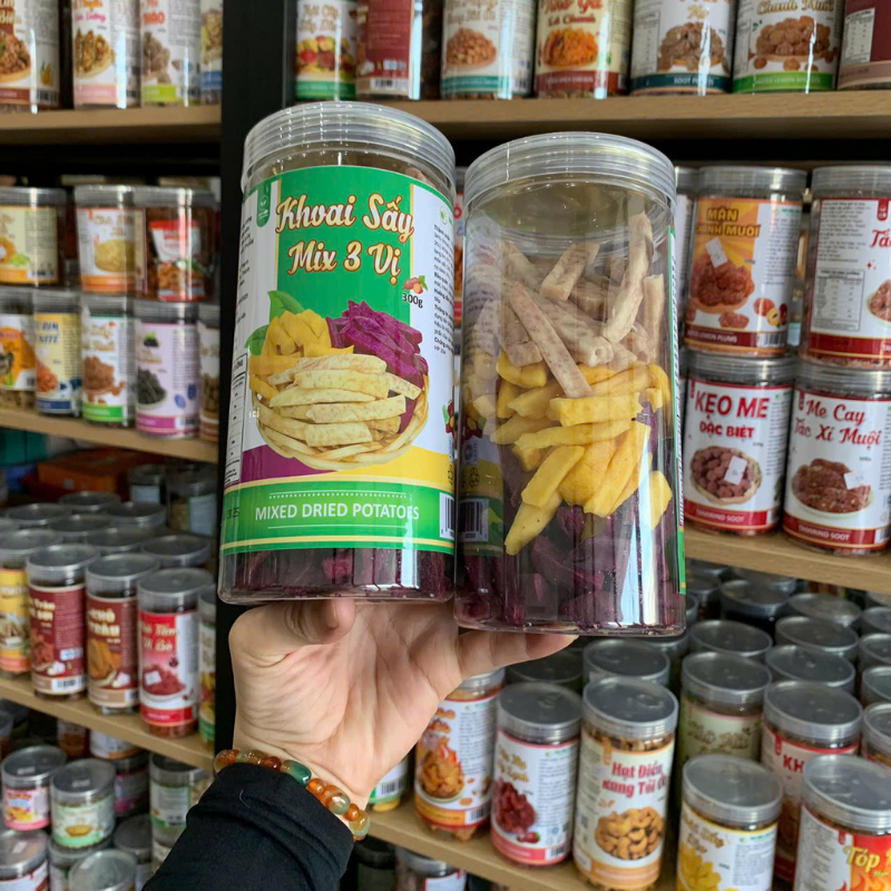23645_100_20251203170055.png Khoai Sấy Mix 3 Vị Thơm Ngon 300g Hộp - 8936208930936