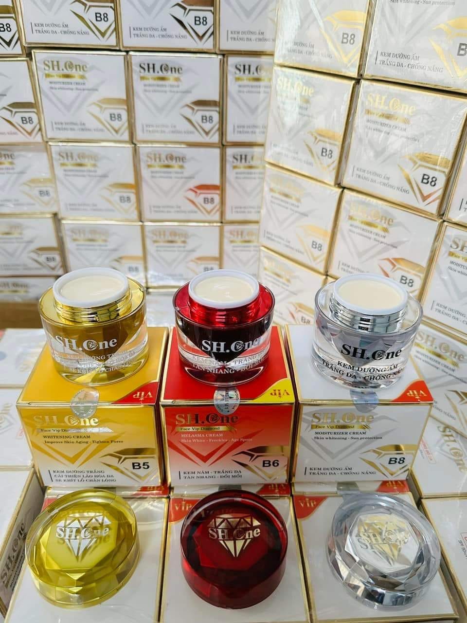 Kem Face SH One B6 Màu Đỏ Giảm Nám Trắng Da 5 Kem Face SH One B6 Màu Đỏ Giảm Nám Trắng Da