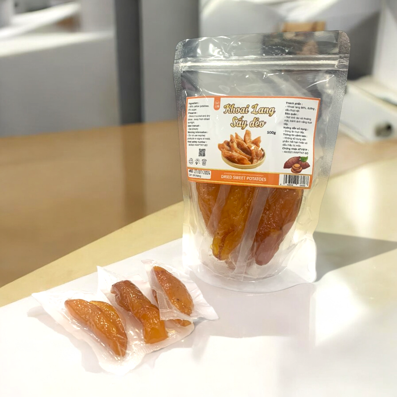 24745_z5672637010518-4b1fc5abdcf15990b95bc23ab65325e9-photoroom_20240727114223-2.png Khoai Lang Sấy Dẻo 500g - 8936208936068