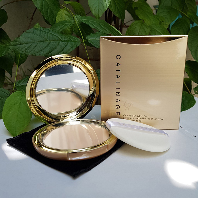 25171_featured_phan-phu-geo-lamy-vang-sieu-min-catalina-golden-pact-6_20240922141344 Phấn Phủ Catalina Geo Pact Hàn Quốc 22g (Tone 1)