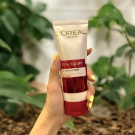 Sữa Rửa Mặt Loreal Paris Chống Lão Hoá Revitalift Cleansing Foam 100ml