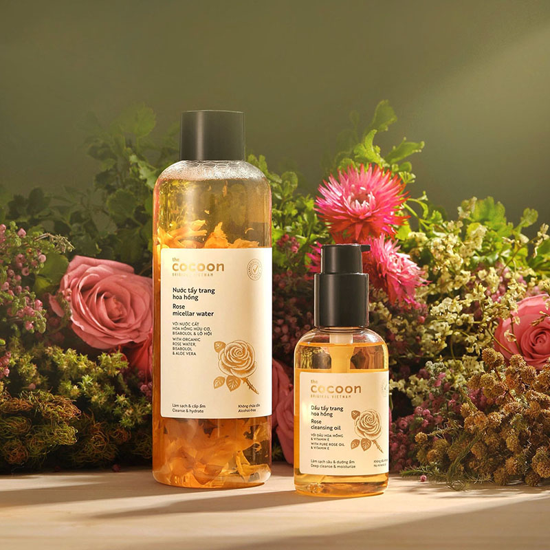 25539_1300-dau-tay-trang-hoa-hong_20241028154946-1.jpg Dầu Tẩy Trang Hoa Hồng Cocoon 140ml - 8936217700377