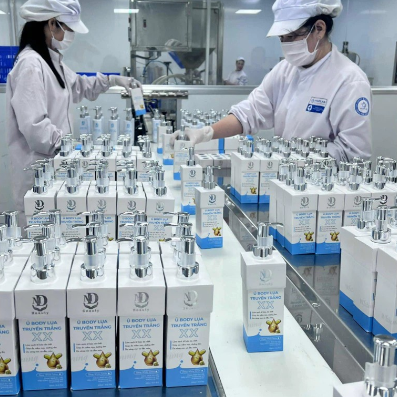 25696_u-body-lua-phu-photoroom-3_20241109163429-1.png Kem Ủ Trắng Body Lụa MD Beauty Deep White Lotion 250ml - 8938510826570